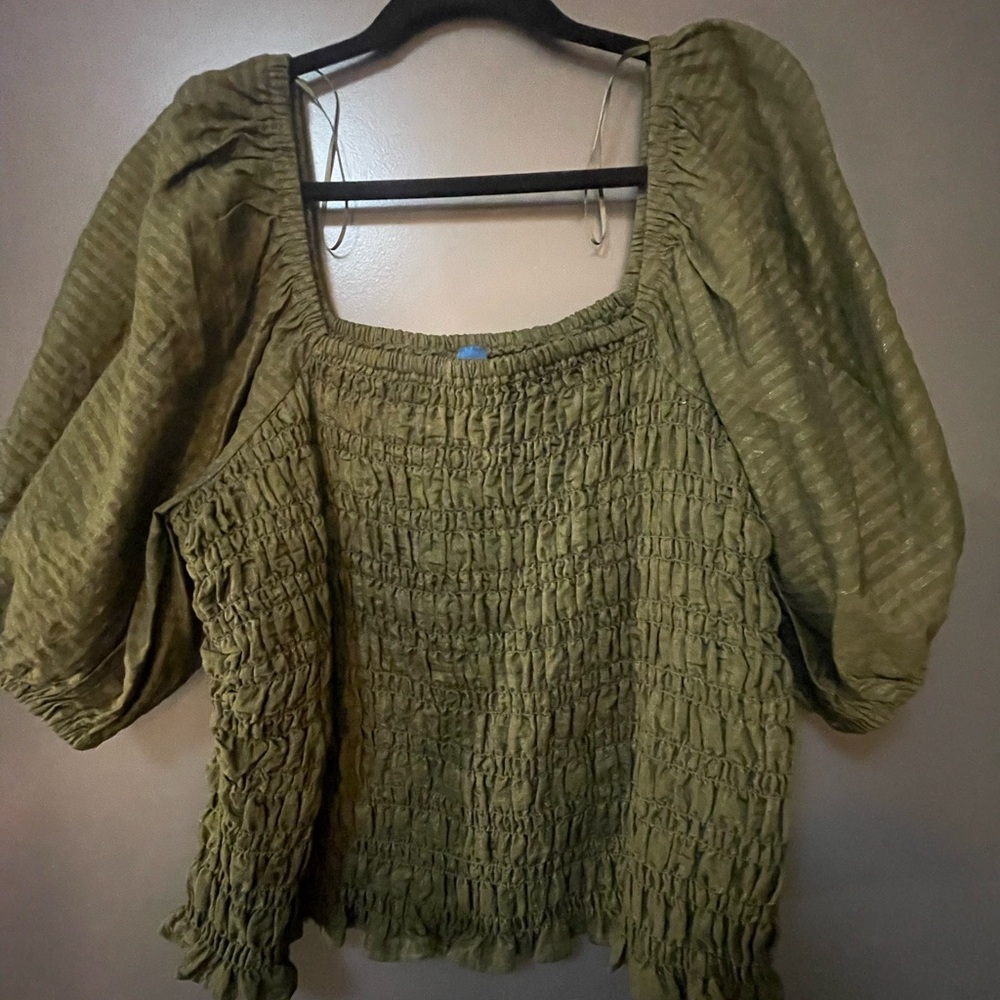 Old Navy Green Puff Sleeve Smocked Blouse